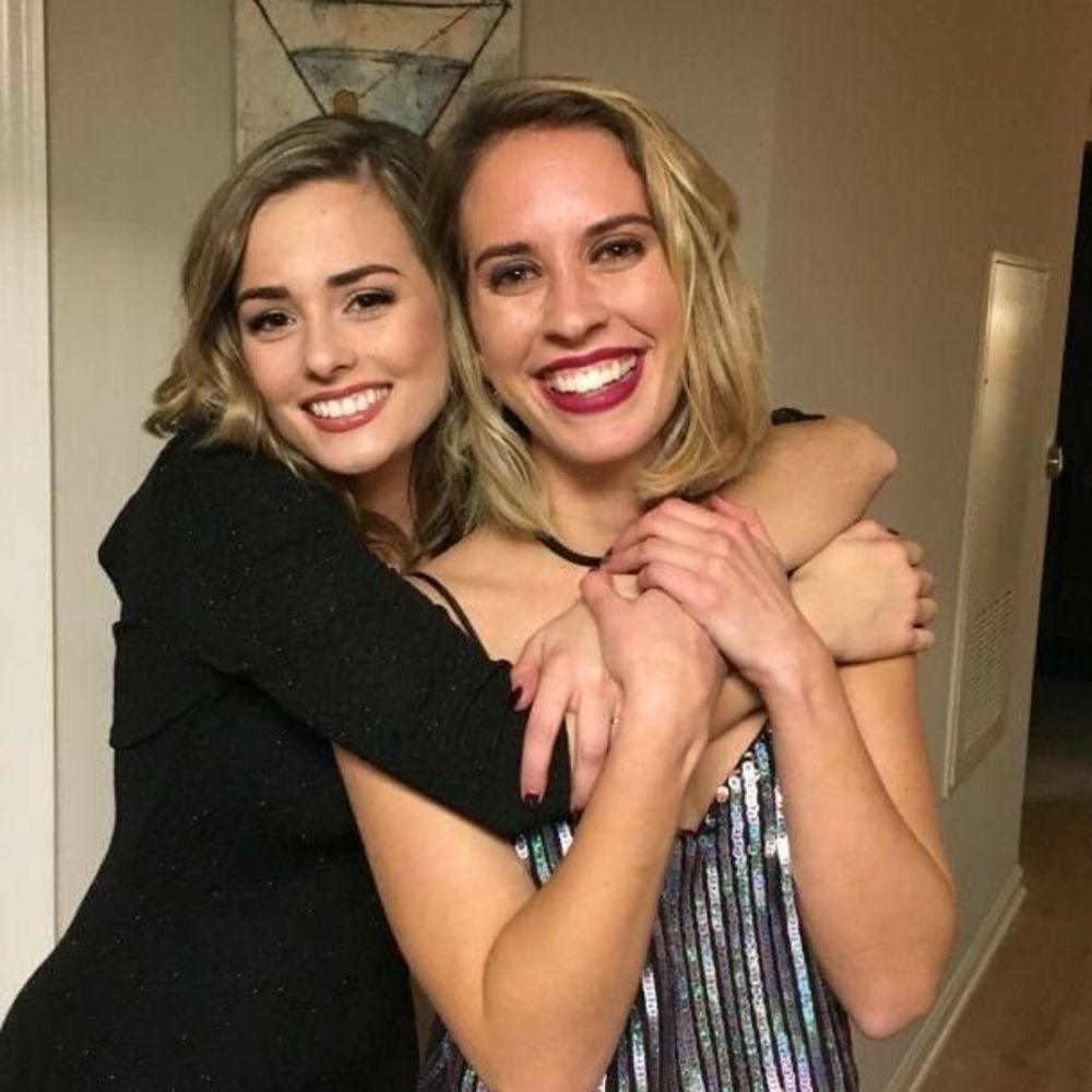 Meet your Posher, Caitlin